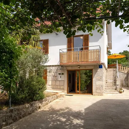 Casa Pauliana Vikendica *