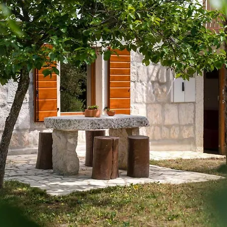 Casa Pauliana Бузет