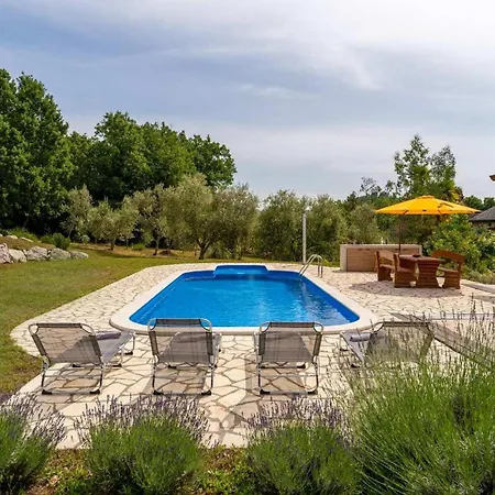 Casa Pauliana * בוזט